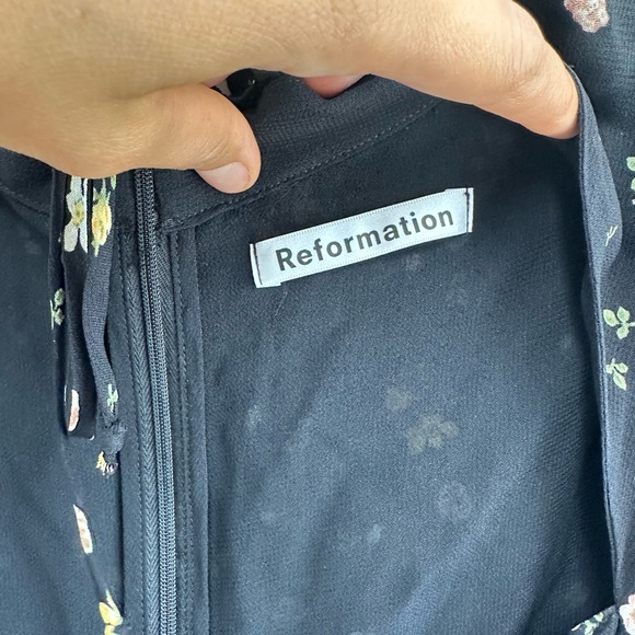 ⛔️SOLD⛔️Reformation Vivianne Black Floral Cut Out Long Sleeve Mini Dress Size 10 - Picture 8 of 9